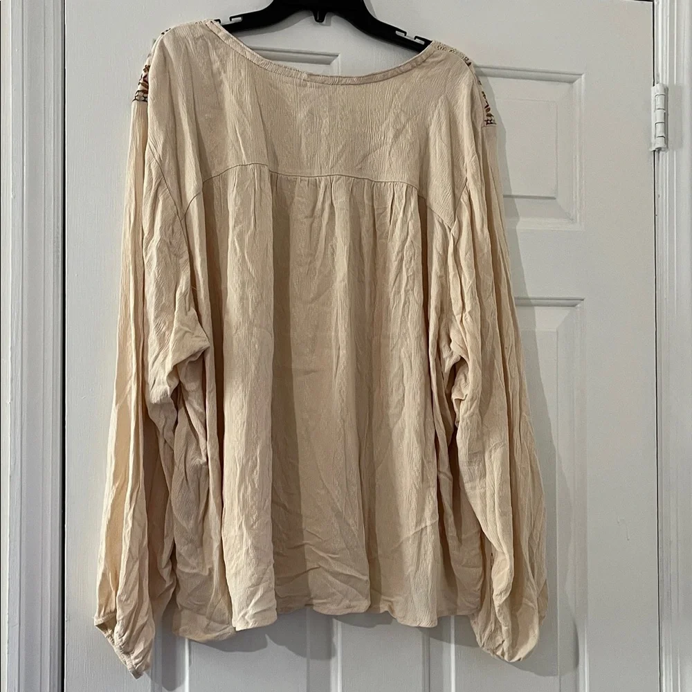Plus Knox Rose Beige Embroidered Blouse - Picture 8 of 17